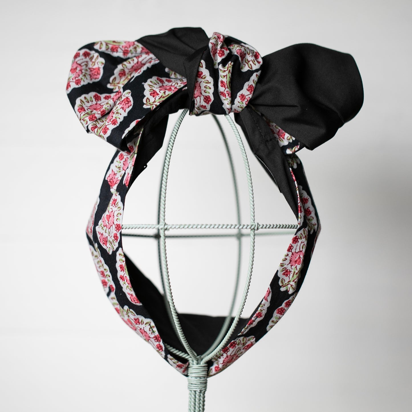 Bouquet Cameos OG Headwrap