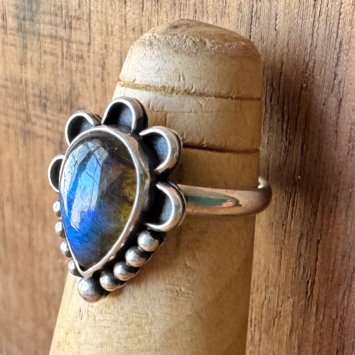 Labradorite Petals Ring sz. 6+