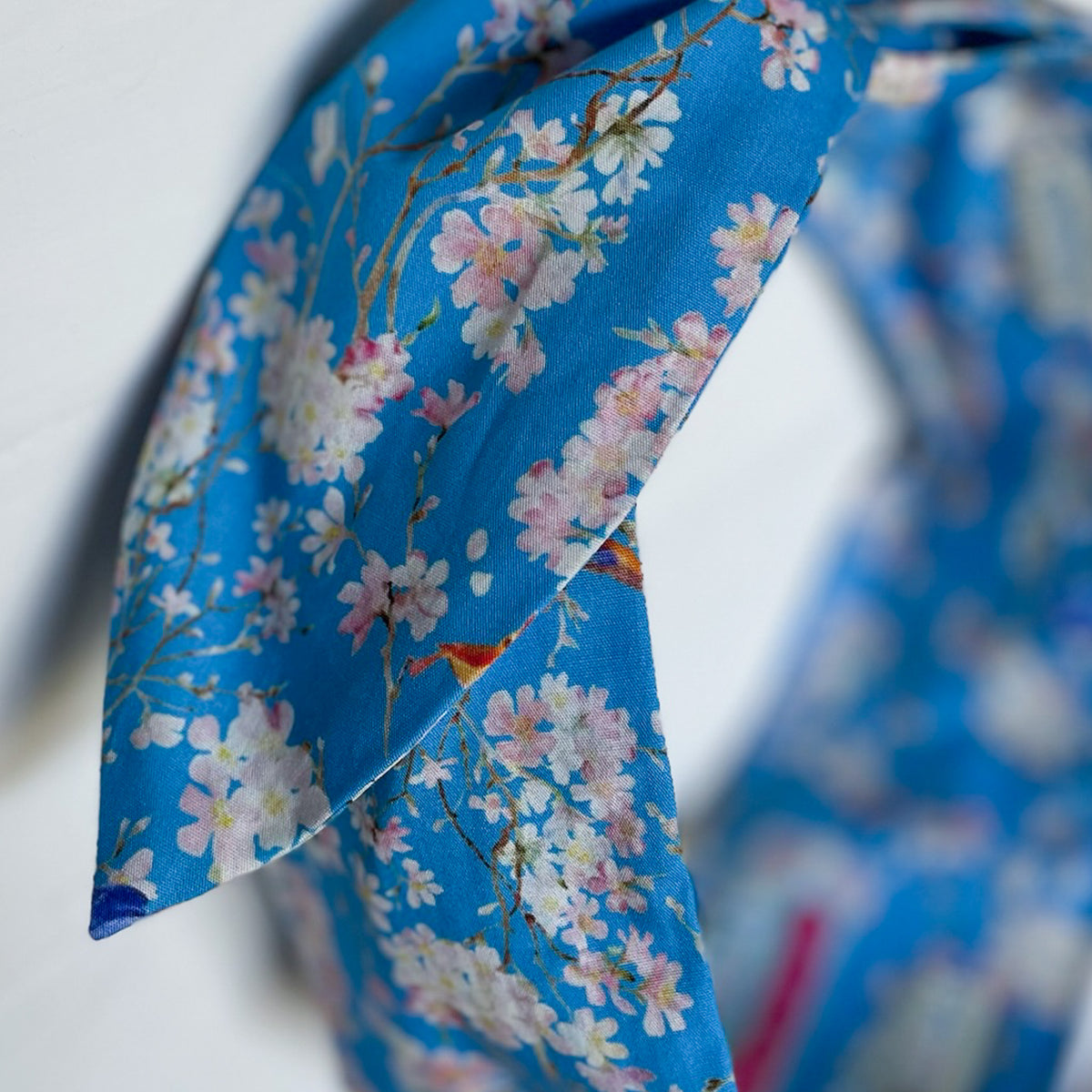 Sakura Blue Petal Headwrap – Pink Tomato Threads