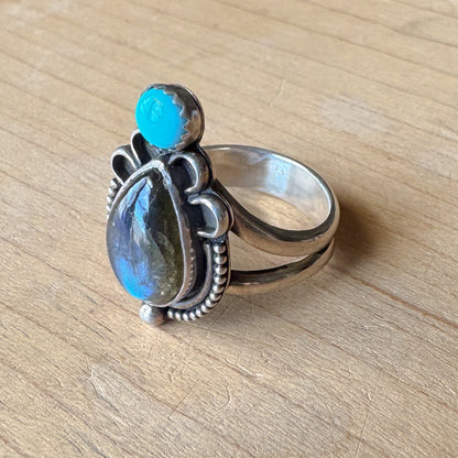 Turquoise Moon Labradorite Ring sz. 7+