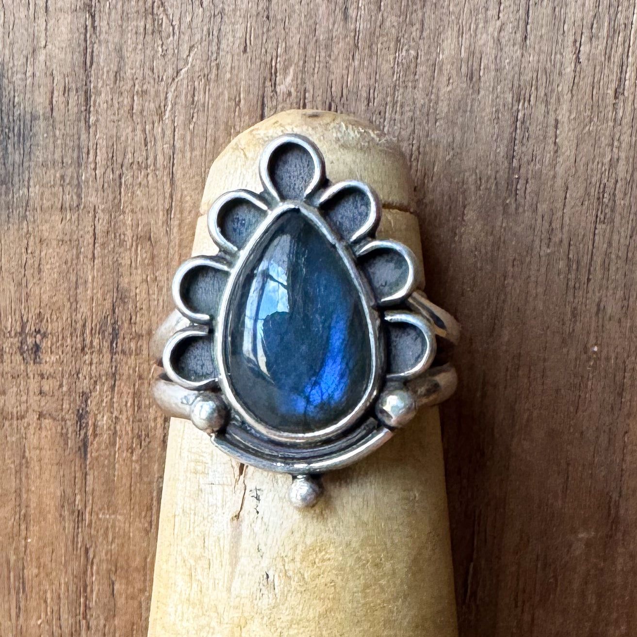 Labradorite Petals Ring sz. 6.5+